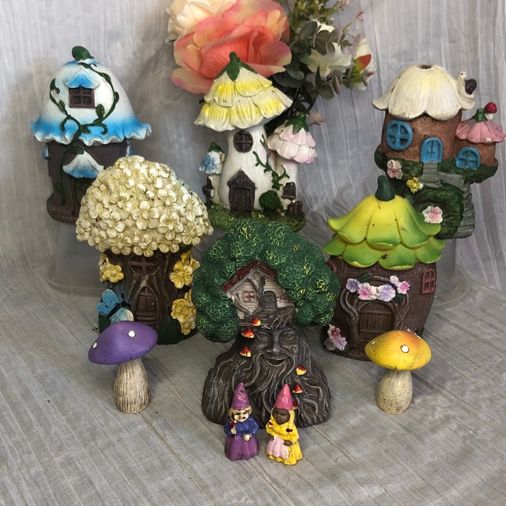 FAIRY & or HOBBIT HOLE HOUSES sturdy garden patio yard decor set of 10